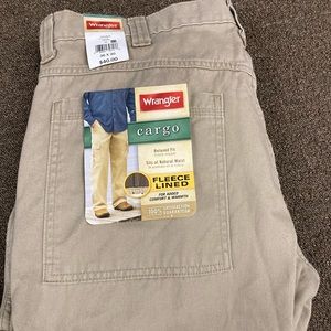 Wrangler relaxed fit, fleece lined cargo pants
